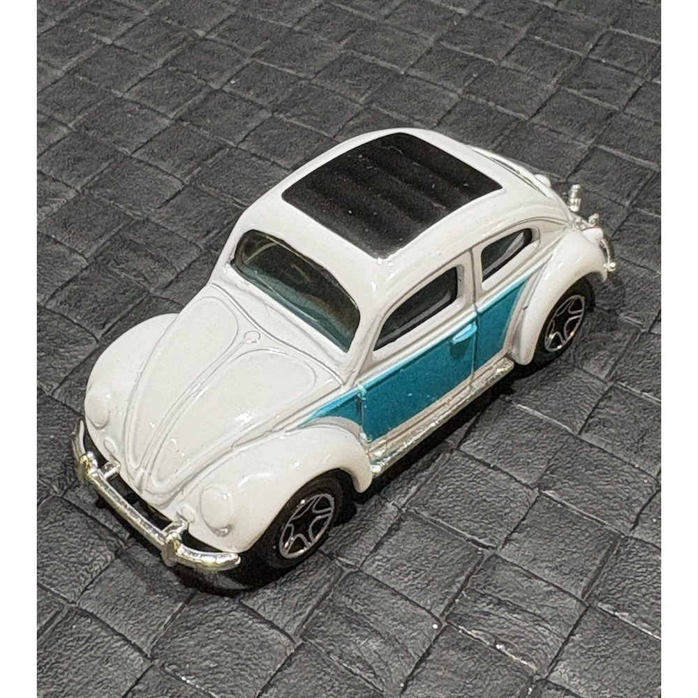 White Blue '62 VW Volkswagen Beetle Bug Bumper Surf Beach Matchbox Loose 1:58 NM
